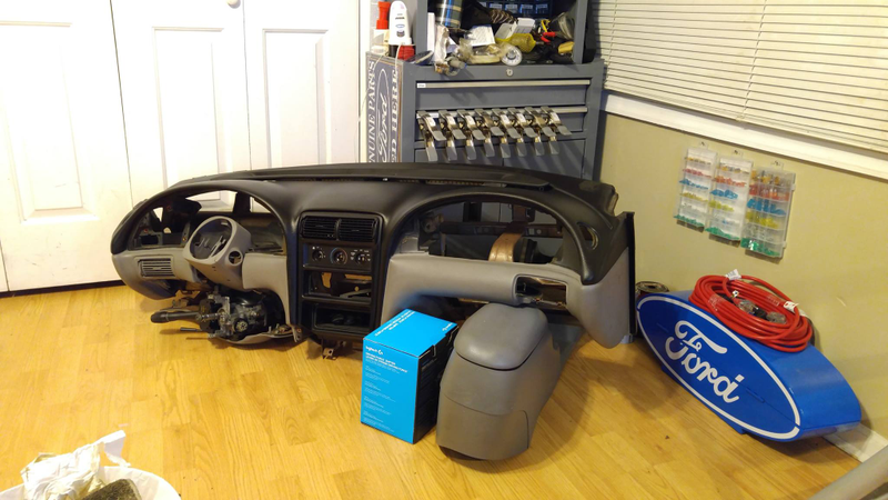 Illustration for article titled Totally amazing home built racing simulator found on Facebook!!!